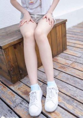 《隔壁女邻居》完整版_国语版高清